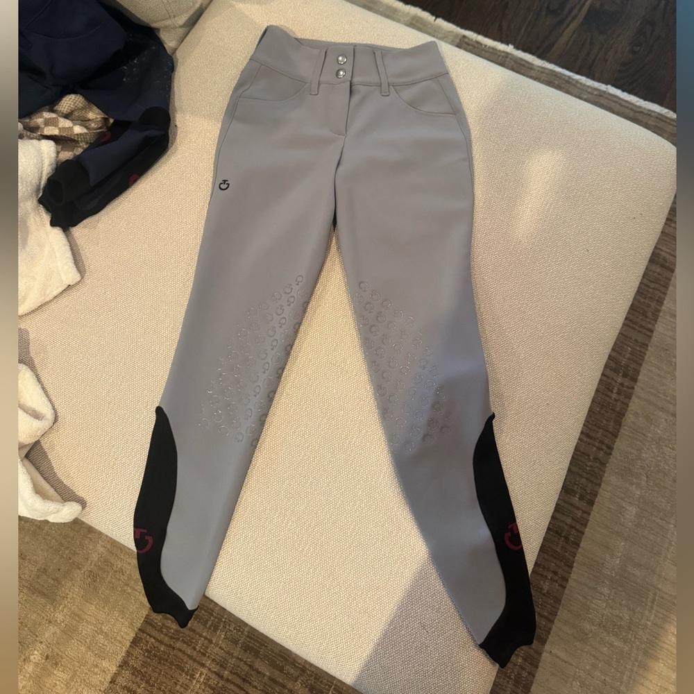 CAVALLERIA TOSCANA WOMEN'S KNEE
GRIP JUMPING BREECHES